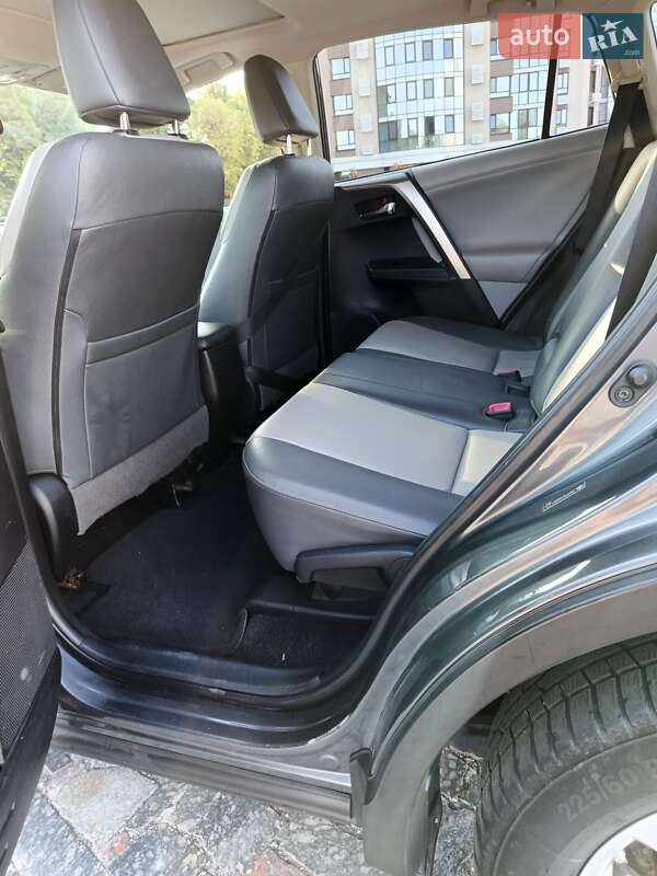 Позашляховик / Кросовер Toyota RAV4 2013 в Кременчуці
