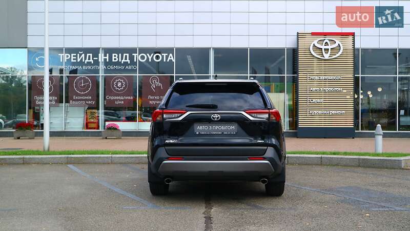 Позашляховик / Кросовер Toyota RAV4 2020 в Києві