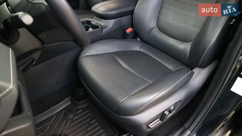 Позашляховик / Кросовер Toyota RAV4 2020 в Києві