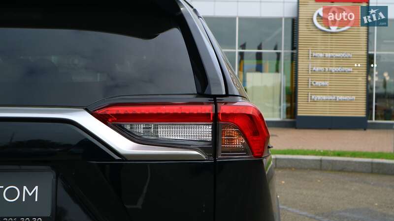 Позашляховик / Кросовер Toyota RAV4 2020 в Києві