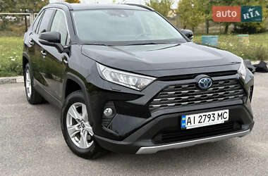 Внедорожник / Кроссовер Toyota RAV4 2021 в 