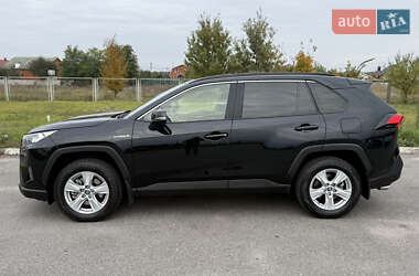 Внедорожник / Кроссовер Toyota RAV4 2021 в 