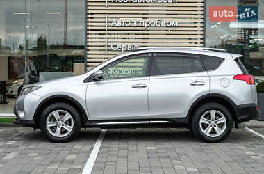 Позашляховик / Кросовер Toyota RAV4 2013 в  фото 3 Позашляховик / Кросовер Toyota RAV4 2013 в