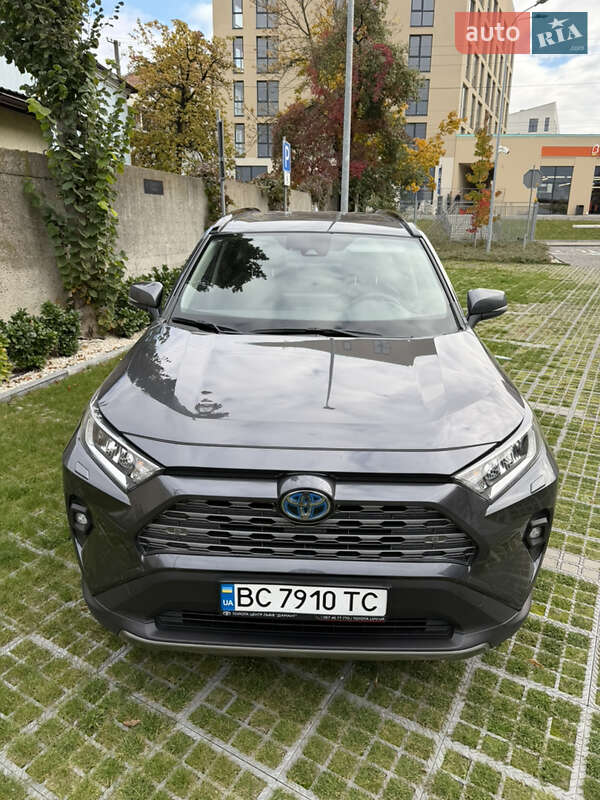 Позашляховик / Кросовер Toyota RAV4 2024 в Львові