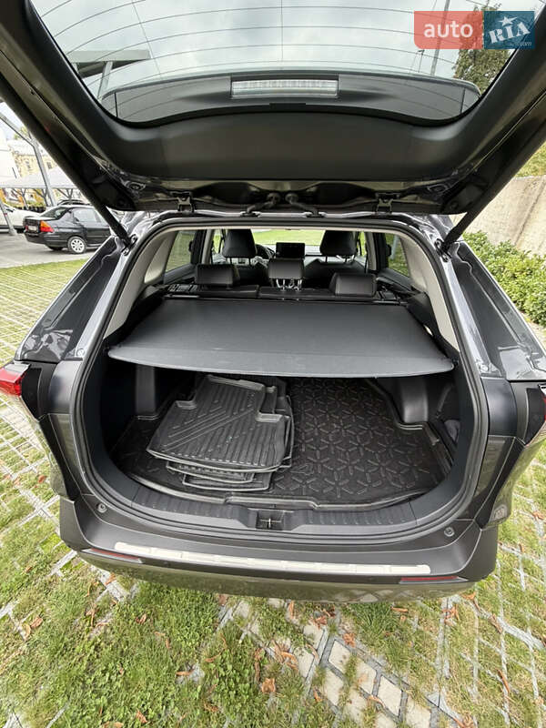 Позашляховик / Кросовер Toyota RAV4 2024 в Львові