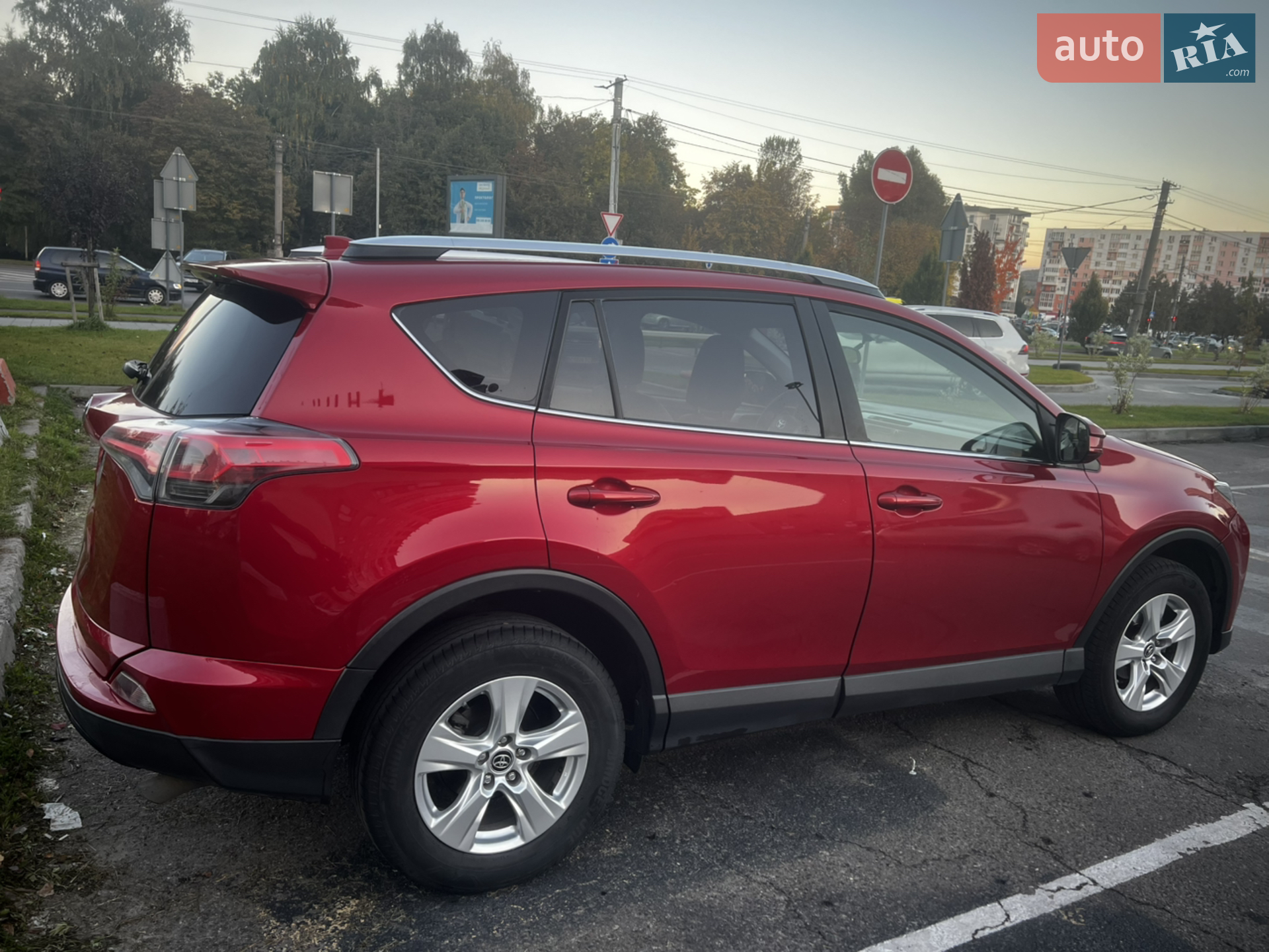 2016 Toyota RAV 4 - мініатюра 4