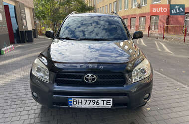 Позашляховик / Кросовер Toyota RAV4 2010 в 