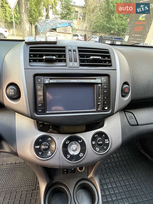Внедорожник / Кроссовер Toyota RAV4 2010 в Одессе фото 14 Внедорожник / Кроссовер Toyota RAV4 2010 в Одессе