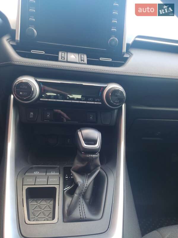 Позашляховик / Кросовер Toyota RAV4 2019 в Коропі фото 22 Позашляховик / Кросовер Toyota RAV4 2019 в Коропі