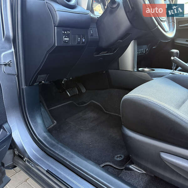 Внедорожник / Кроссовер Toyota RAV4 2013 в Житомире