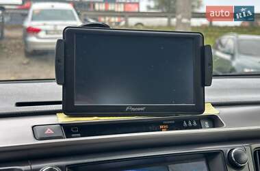 Внедорожник / Кроссовер Toyota RAV4 2017 в 