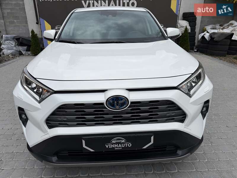 Внедорожник / Кроссовер Toyota RAV4 2023 в Виннице