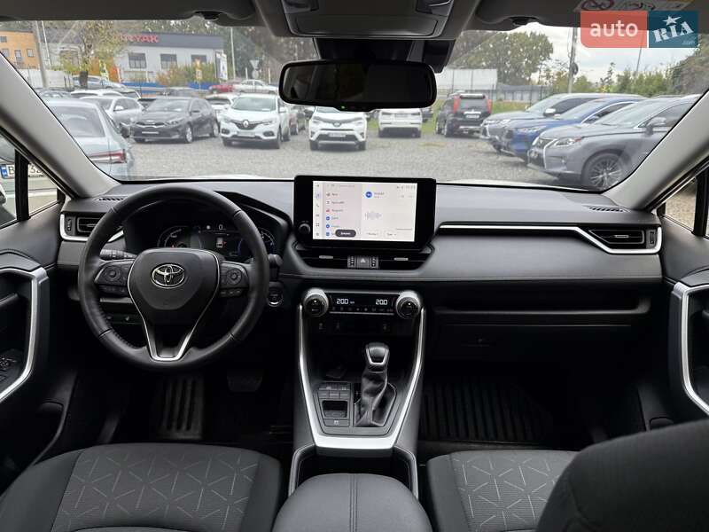 Внедорожник / Кроссовер Toyota RAV4 2023 в Виннице