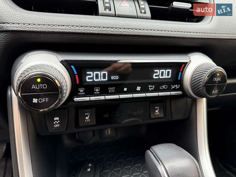 Внедорожник / Кроссовер Toyota RAV4 2023 в Виннице