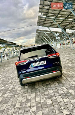 Позашляховик / Кросовер Toyota RAV4 2022 в 