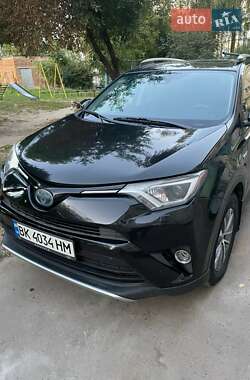 Внедорожник / Кроссовер Toyota RAV4 2016 в Здолбунове