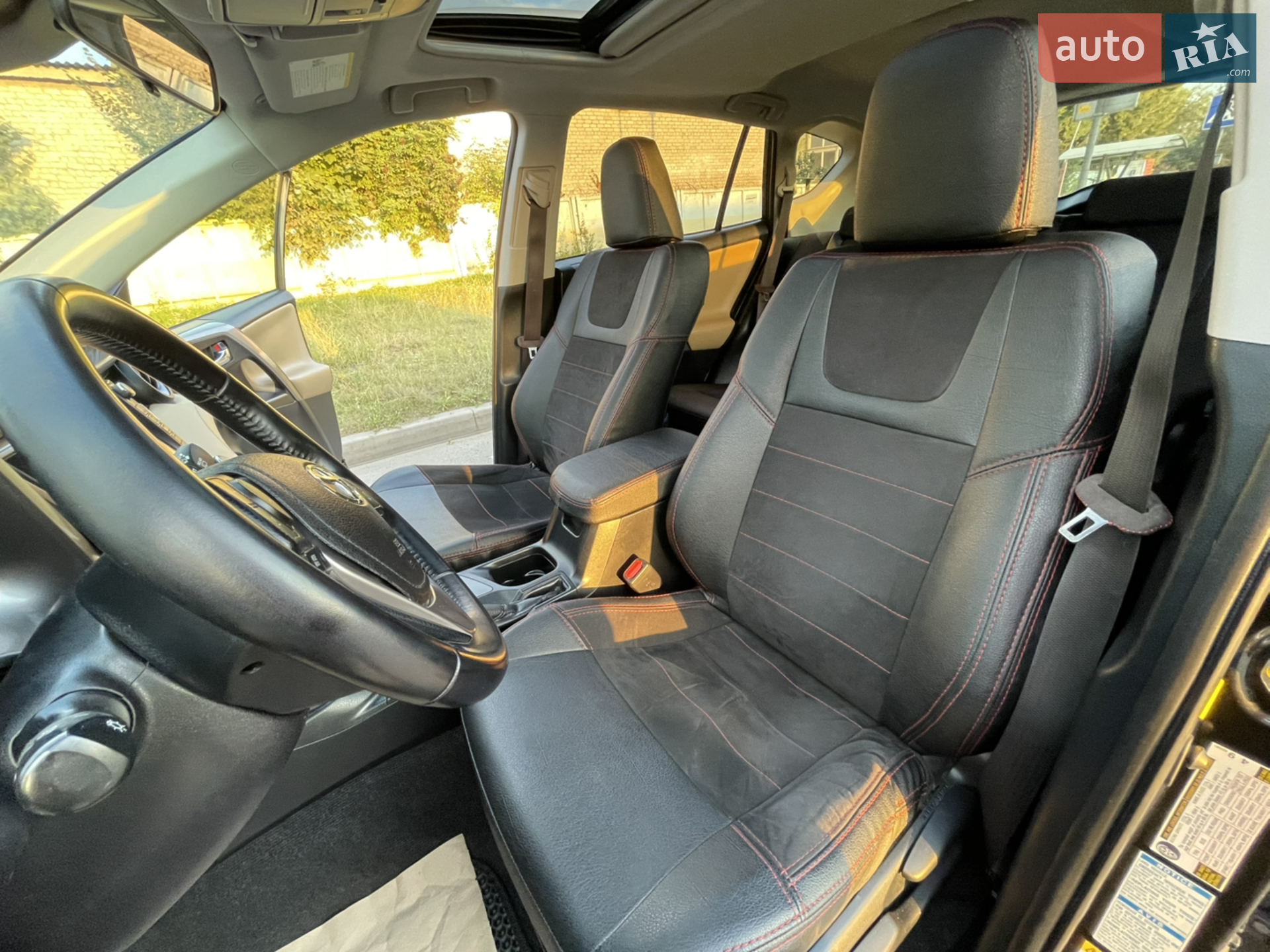 2016 Toyota RAV 4 - мініатюра 23
