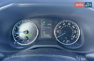 Внедорожник / Кроссовер Toyota RAV4 2021 в 