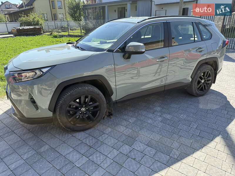 Внедорожник / Кроссовер Toyota RAV4 2021 в Тернополе