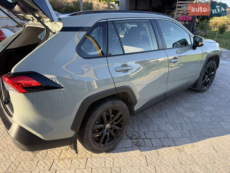 Внедорожник / Кроссовер Toyota RAV4 2021 в Тернополе