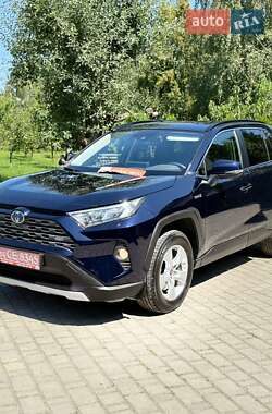 Позашляховик / Кросовер Toyota RAV4 2021 в Івано-Франківську