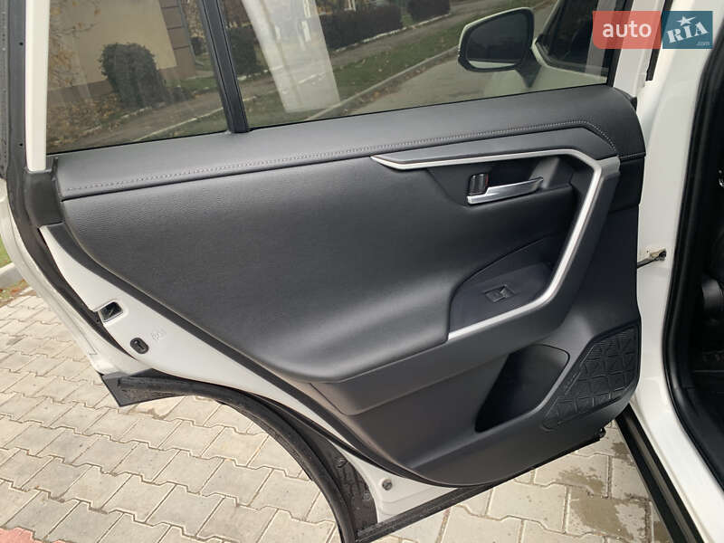 Внедорожник / Кроссовер Toyota RAV4 2022 в Подольске фото 19 Внедорожник / Кроссовер Toyota RAV4 2022 в Подольске