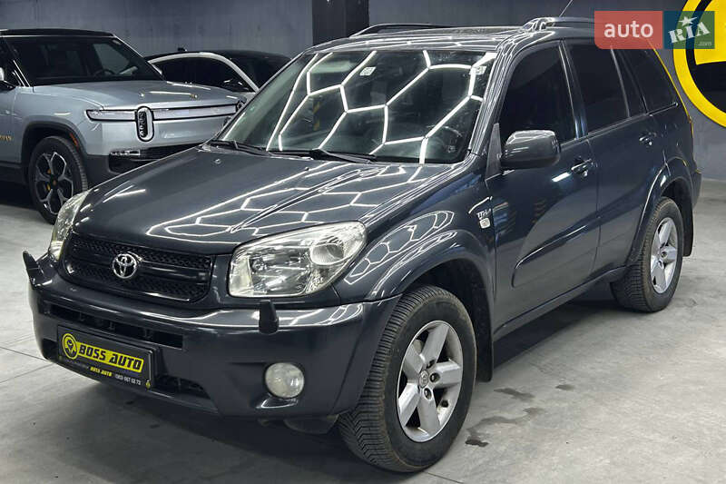 Позашляховик / Кросовер Toyota RAV4 2005 в Чернівцях