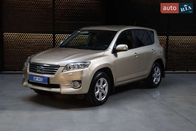 Toyota RAV4 2011