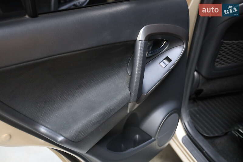 Внедорожник / Кроссовер Toyota RAV4 2011 в Луцке фото 25 Внедорожник / Кроссовер Toyota RAV4 2011 в Луцке