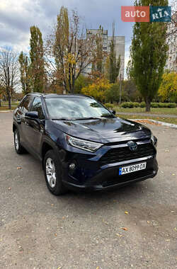 Позашляховик / Кросовер Toyota RAV4 2020 в Харкові
