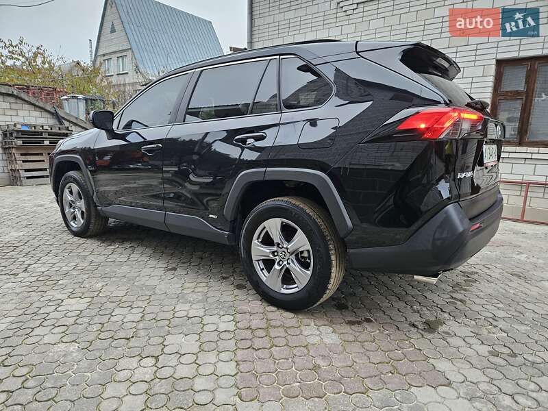 Позашляховик / Кросовер Toyota RAV4 2022 в Києві