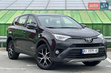 Позашляховик / Кросовер Toyota RAV4 2017 в Києві