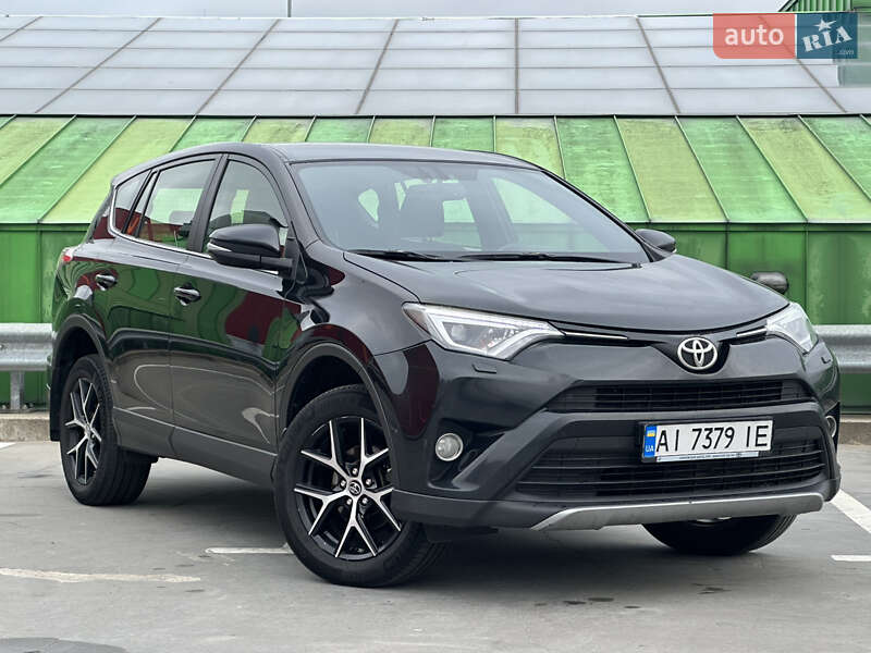 Toyota RAV4 2017