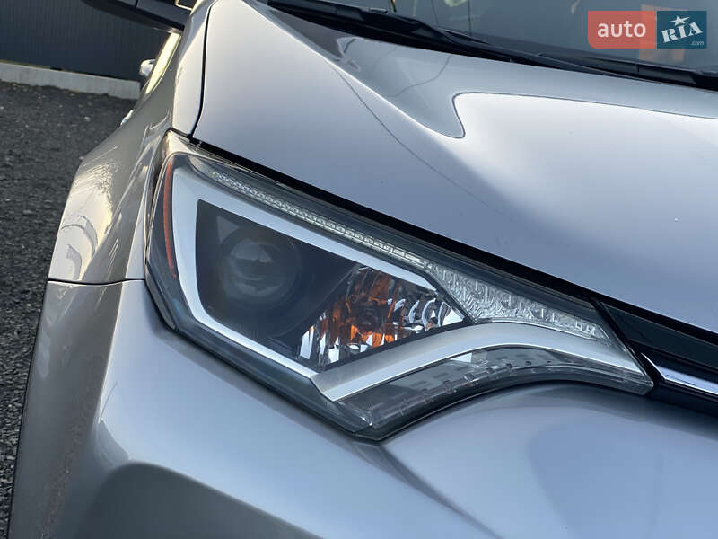 Внедорожник / Кроссовер Toyota RAV4 2017 в Луцке фото 5 Внедорожник / Кроссовер Toyota RAV4 2017 в Луцке