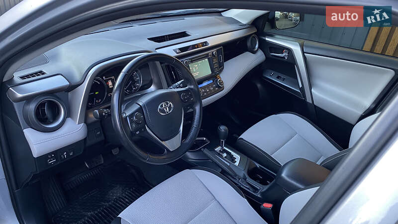 Внедорожник / Кроссовер Toyota RAV4 2017 в Луцке фото 68 Внедорожник / Кроссовер Toyota RAV4 2017 в Луцке