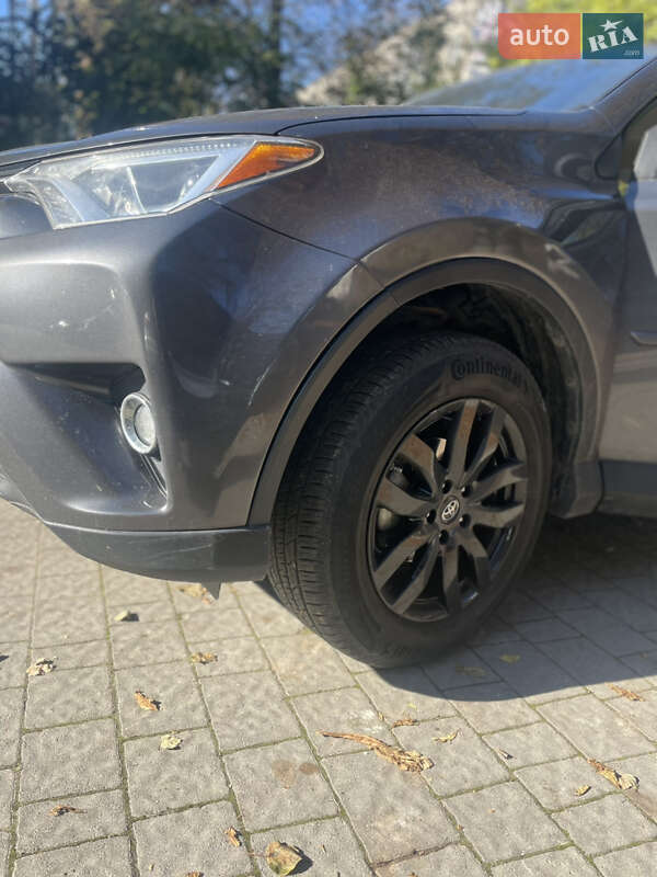 Позашляховик / Кросовер Toyota RAV4 2016 в Львові фото 2 Позашляховик / Кросовер Toyota RAV4 2016 в Львові