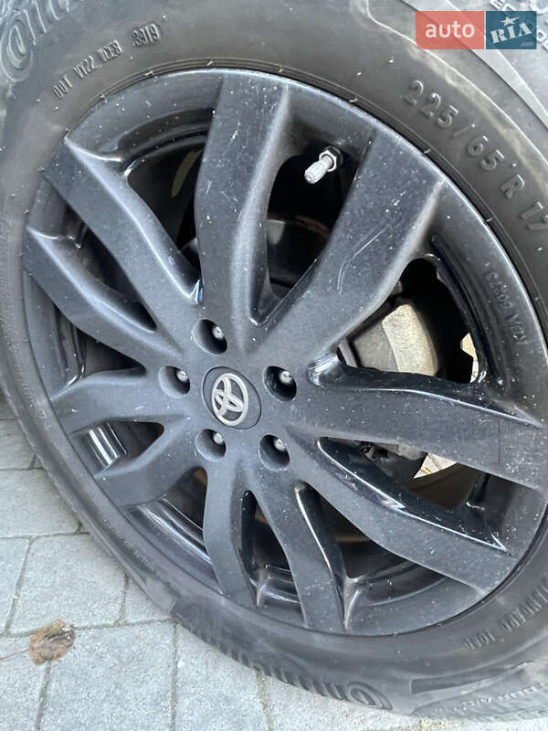 Позашляховик / Кросовер Toyota RAV4 2016 в Львові фото 18 Позашляховик / Кросовер Toyota RAV4 2016 в Львові