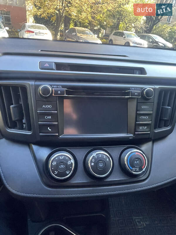 Позашляховик / Кросовер Toyota RAV4 2016 в Львові фото 35 Позашляховик / Кросовер Toyota RAV4 2016 в Львові