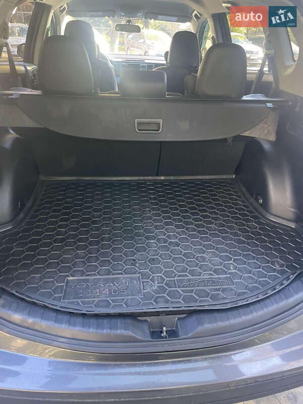 Позашляховик / Кросовер Toyota RAV4 2016 в Львові фото 41 Позашляховик / Кросовер Toyota RAV4 2016 в Львові