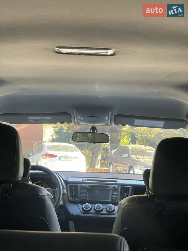 Позашляховик / Кросовер Toyota RAV4 2016 в Львові фото 44 Позашляховик / Кросовер Toyota RAV4 2016 в Львові