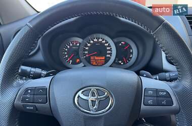 Внедорожник / Кроссовер Toyota RAV4 2011 в 