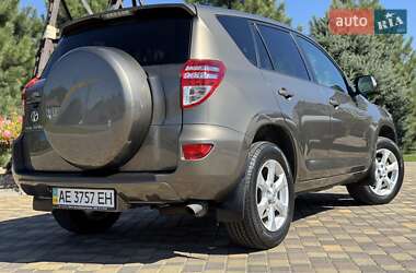 Внедорожник / Кроссовер Toyota RAV4 2011 в 