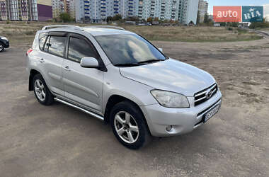 Позашляховик / Кросовер Toyota RAV4 2007 в  фото 3 Позашляховик / Кросовер Toyota RAV4 2007 в