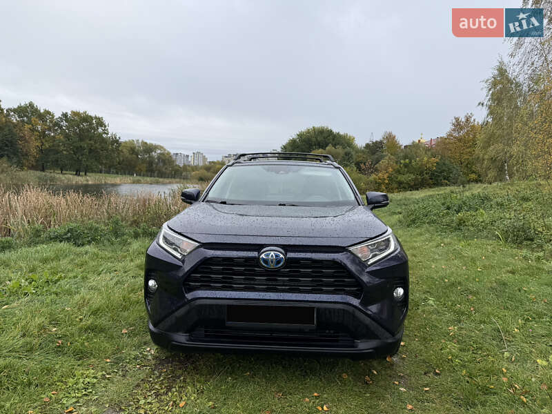 Позашляховик / Кросовер Toyota RAV4 2019 в Львові фото 16 Позашляховик / Кросовер Toyota RAV4 2019 в Львові
