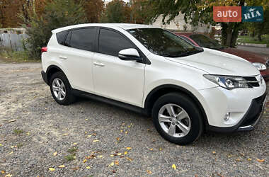 Внедорожник / Кроссовер Toyota RAV4 2013 в 