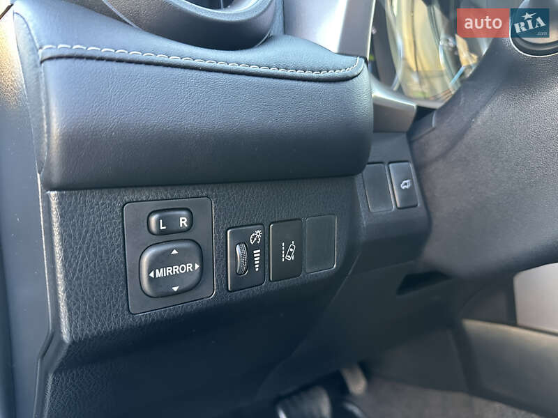 Внедорожник / Кроссовер Toyota RAV4 2016 в Умани фото 41 Внедорожник / Кроссовер Toyota RAV4 2016 в Умани