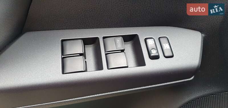 Позашляховик / Кросовер Toyota RAV4 2017 в Харкові фото 13 Позашляховик / Кросовер Toyota RAV4 2017 в Харкові