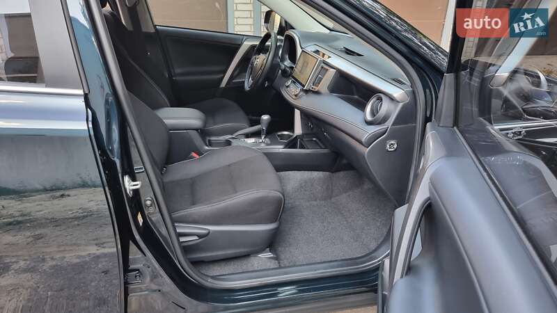 Позашляховик / Кросовер Toyota RAV4 2017 в Харкові фото 18 Позашляховик / Кросовер Toyota RAV4 2017 в Харкові