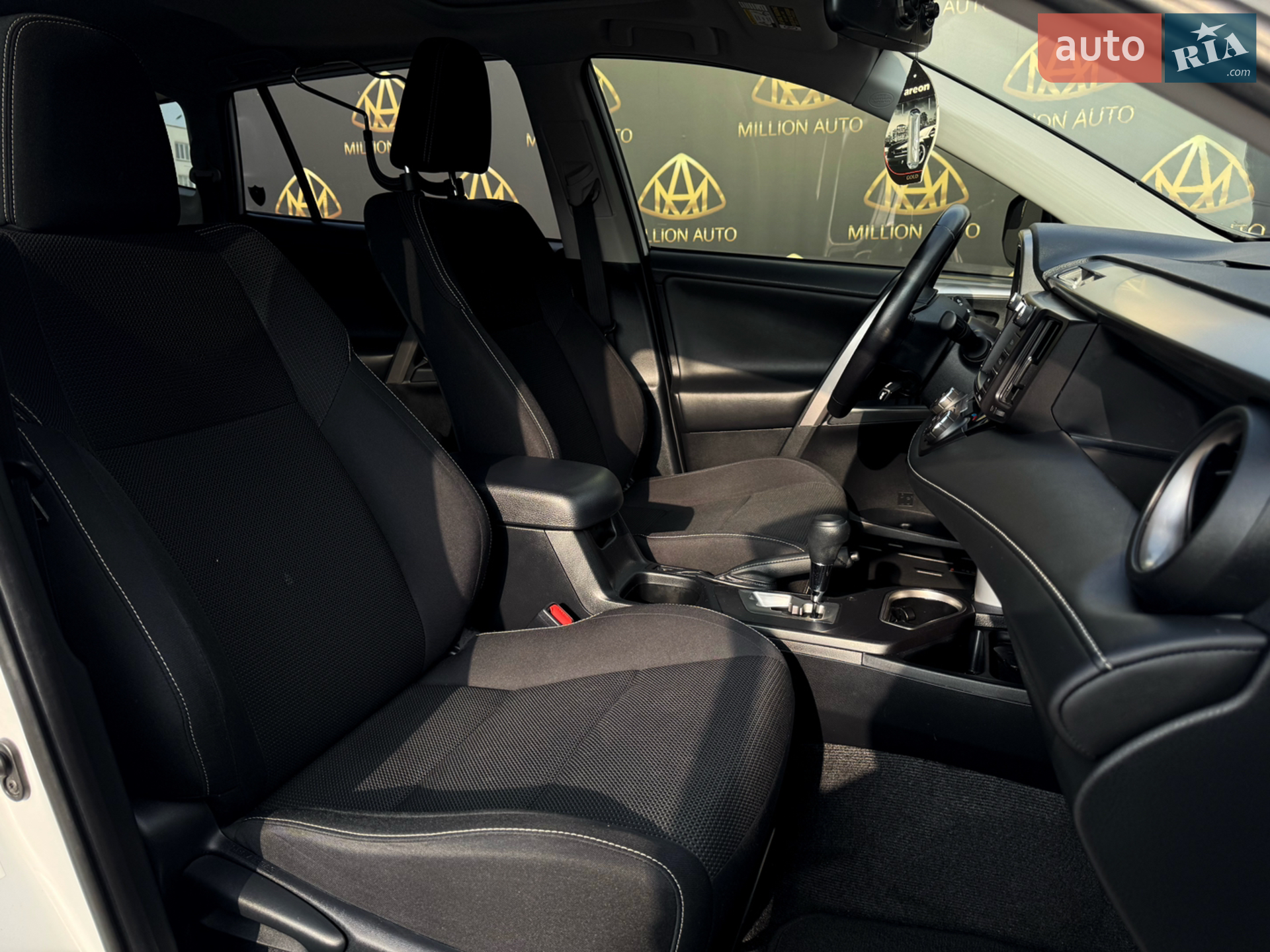 2016 Toyota RAV 4 - мініатюра 16