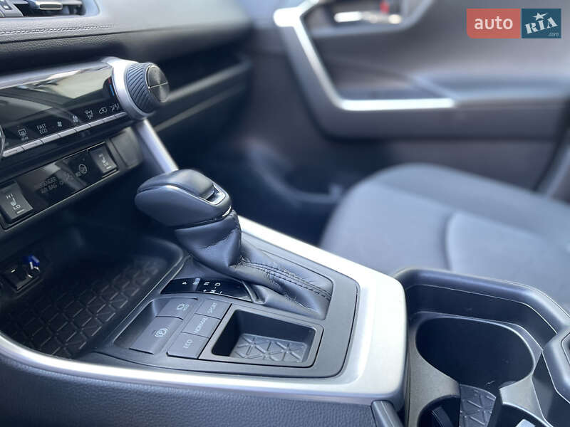 Внедорожник / Кроссовер Toyota RAV4 2021 в Черновцах фото 37 Внедорожник / Кроссовер Toyota RAV4 2021 в Черновцах